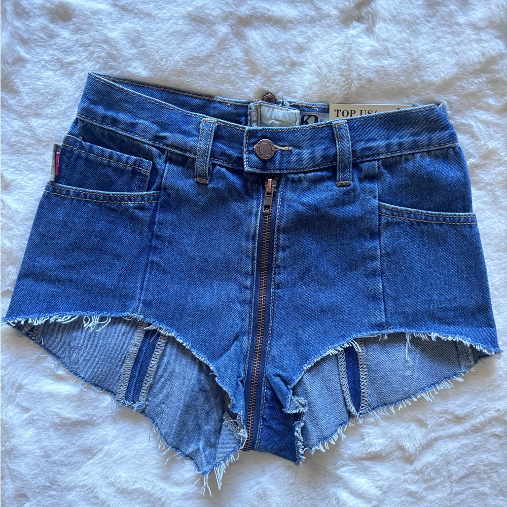 Blue High-Waisted Jean Shorts with Frayed Hem